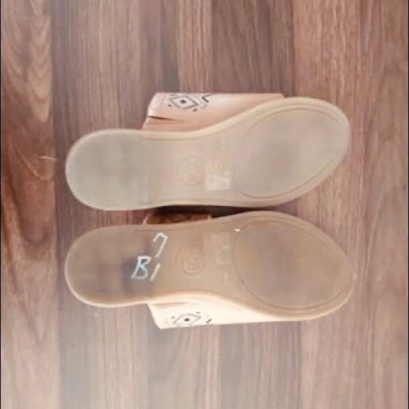 Lucky Brand Brown Sandals - Picture 3 of 3